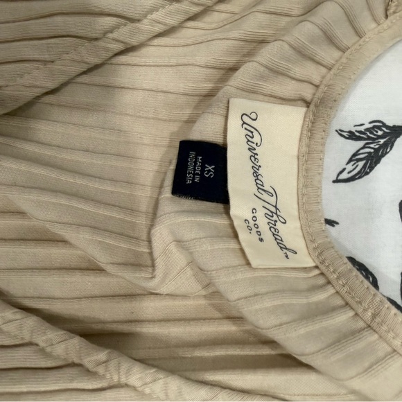 Universal Thread Tan Ribbed Top - Picture 3 of 3